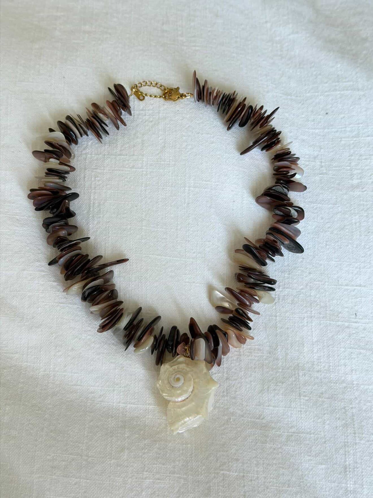 Mocha Tide Shell Necklace